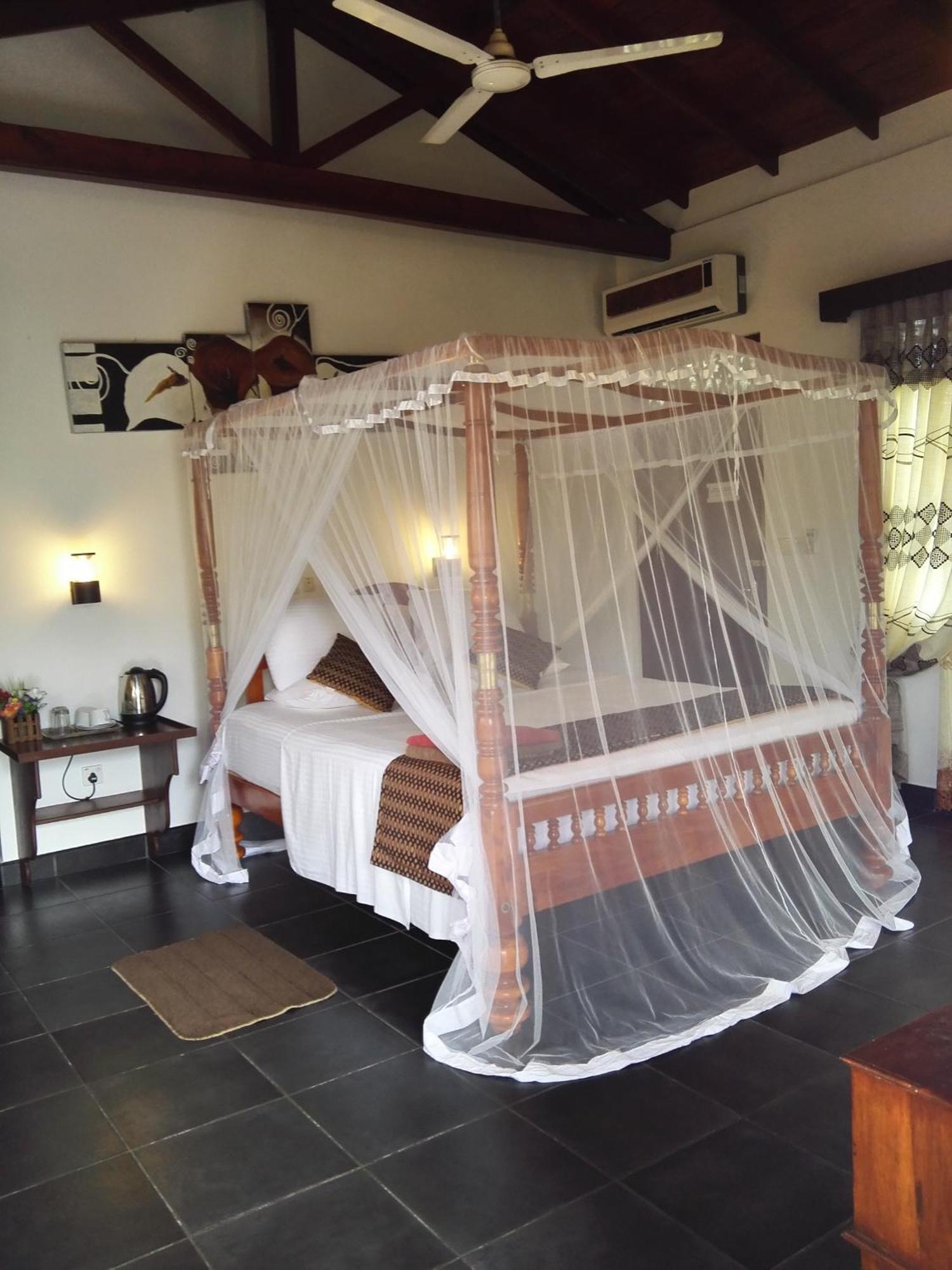 The Oasis Villa Hikkaduwa Bagian luar foto
